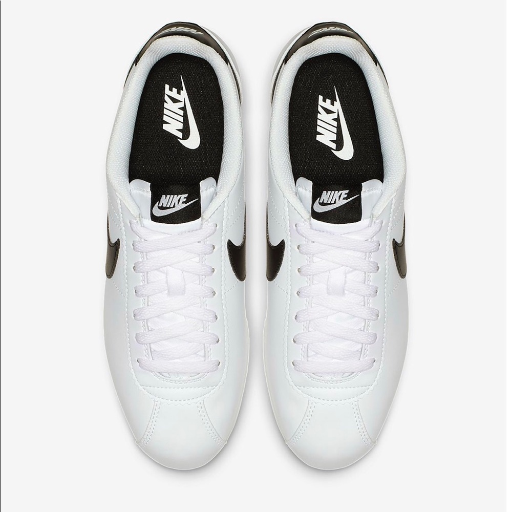 Nike Classic Cortez Sneakers sz 7